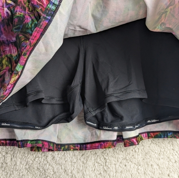 LULULEMON SPORT skirt with short inside size 18 Tall plus size LIKE NEW - Picture 6 of 15